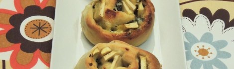 Pãezinhos de pêra e gorgonzola