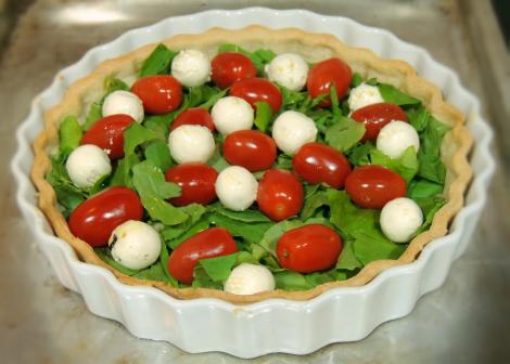 quiche de tomate, rúcula e mozzarelline
